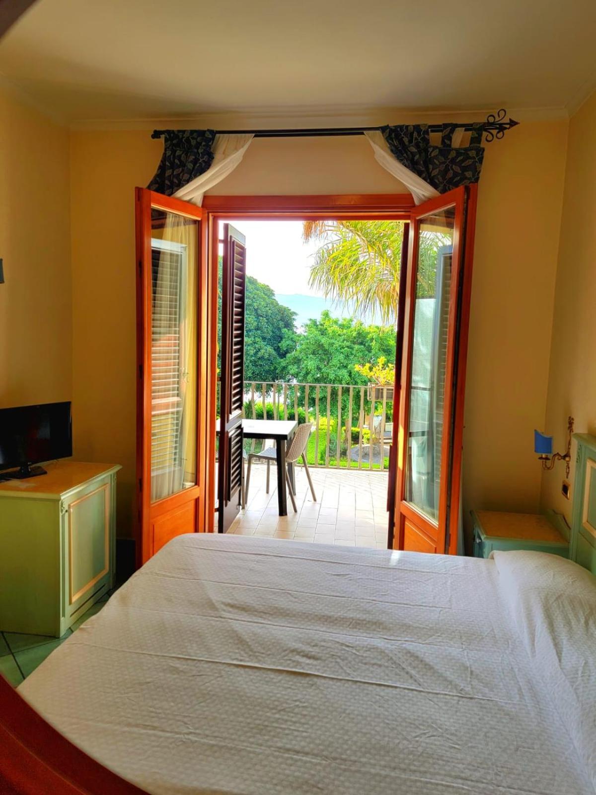 Hotel Garibaldi Milazzo Ngoại thất bức ảnh